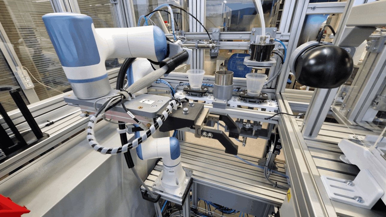 Banco automatizzato dedicato ad analisi di laboratorio